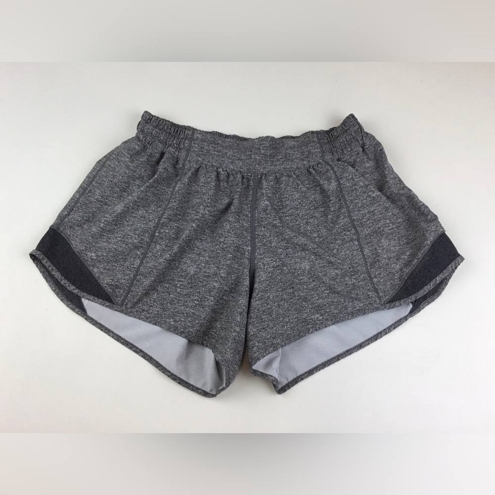 Lululemon Hotty Hot Short II Long 4" Inseam Size 8 Heather Grey